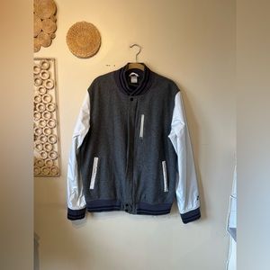 Nike men’s xtra large wool Lana outer/ inner polyester men’s jacket.